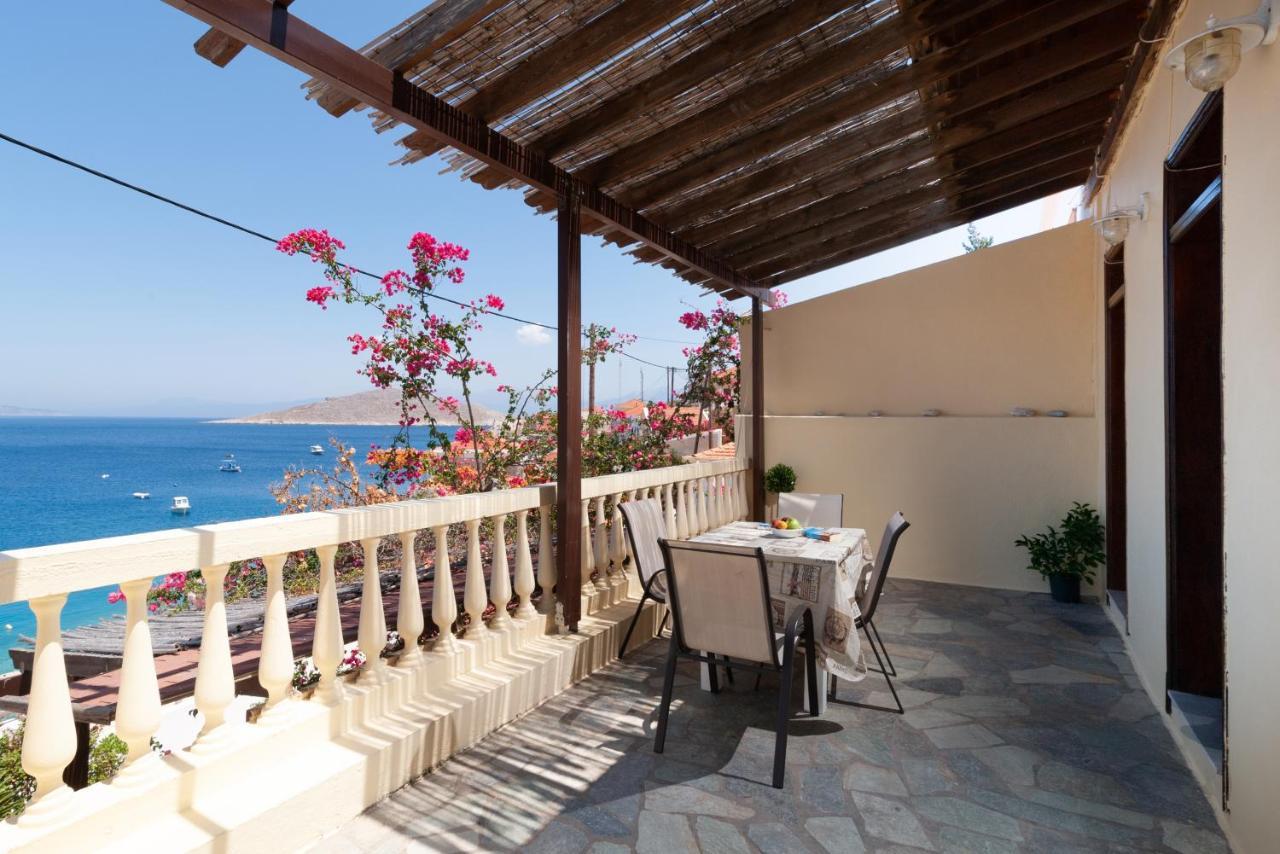 Kiki&Nina Apartment Chalki Town Luaran gambar