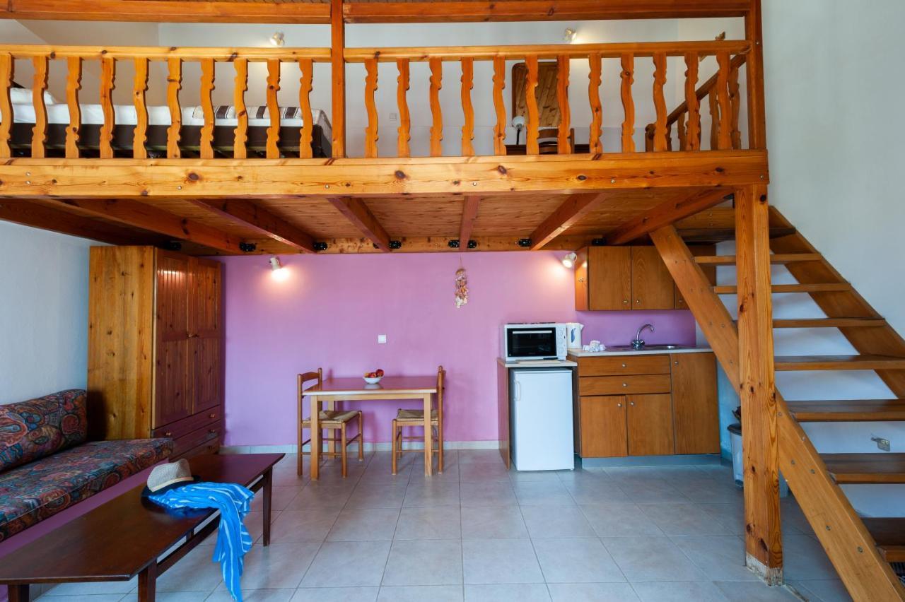 Kiki&Nina Apartment Chalki Town Luaran gambar