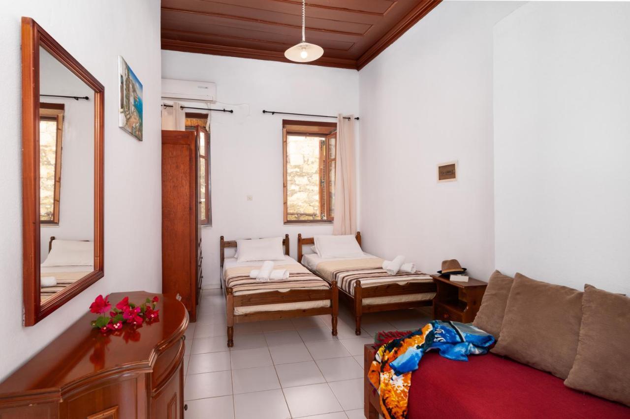 Kiki&Nina Apartment Chalki Town Luaran gambar