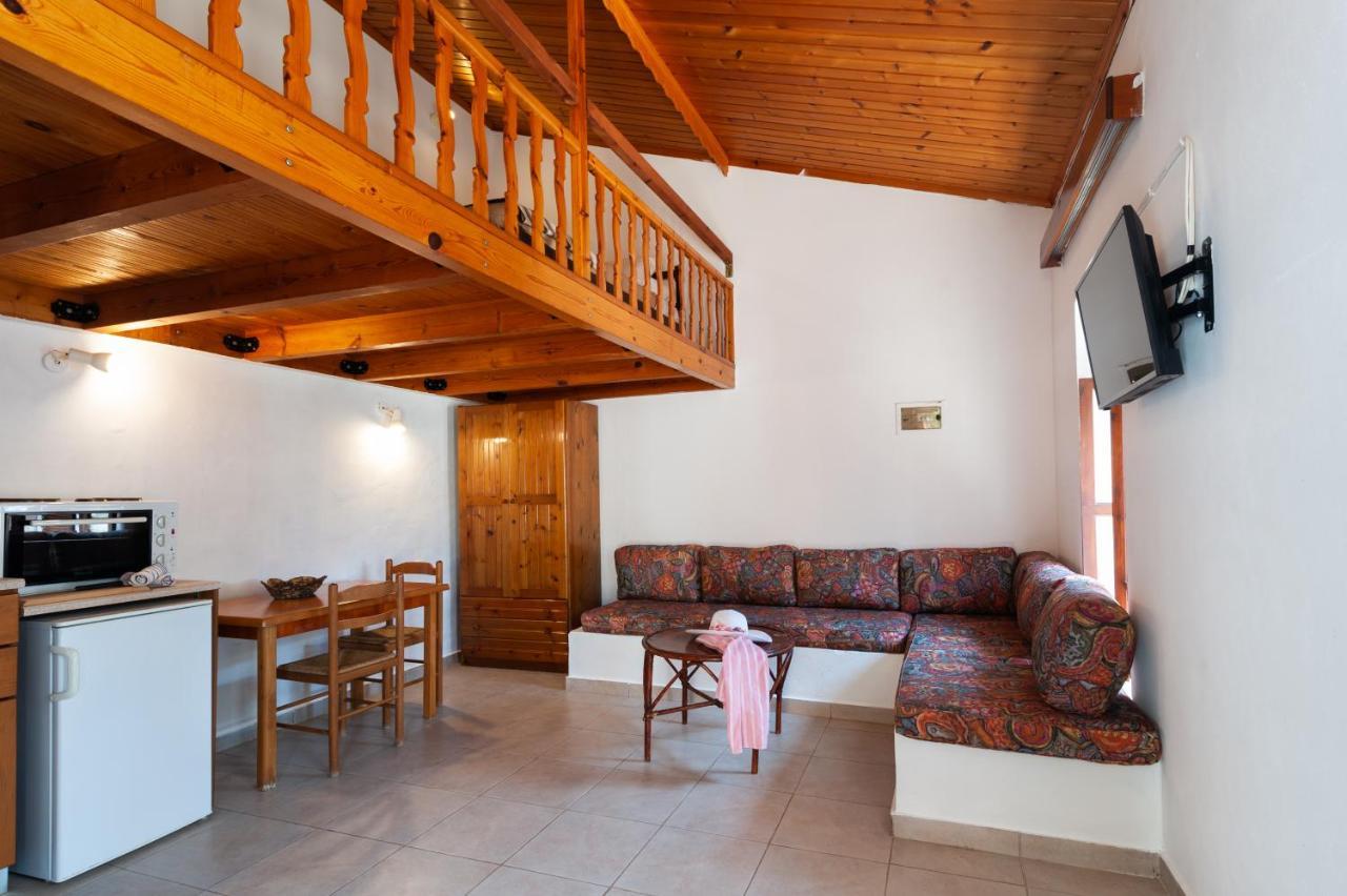 Kiki&Nina Apartment Chalki Town Luaran gambar